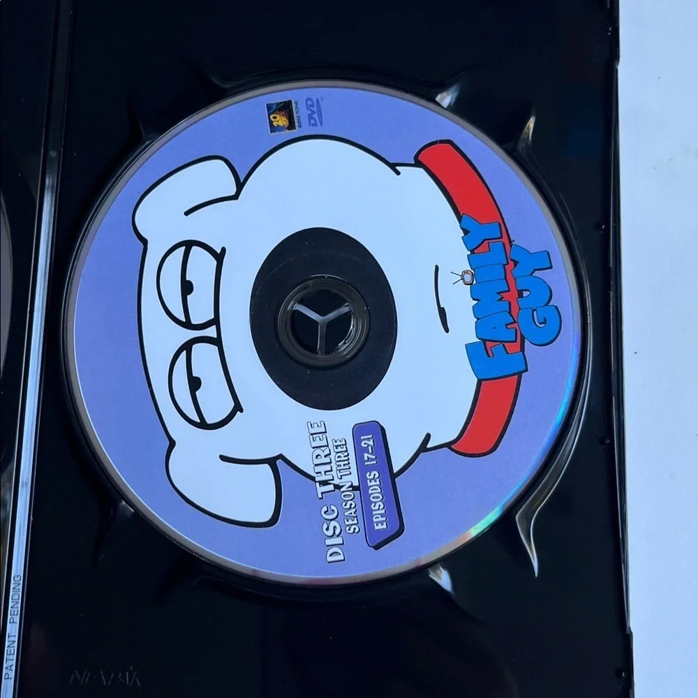 Family Guy Volume 2 Season 3 - Picture 9 of 11